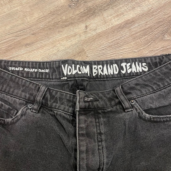 VOLCOM women’s shorts - Picture 1 of 4